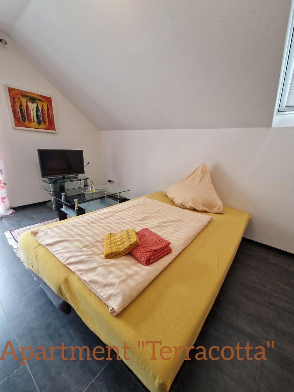 Weingut Im Moselkrampen Apartment Ellenz-Poltersdorf Ngoại thất bức ảnh