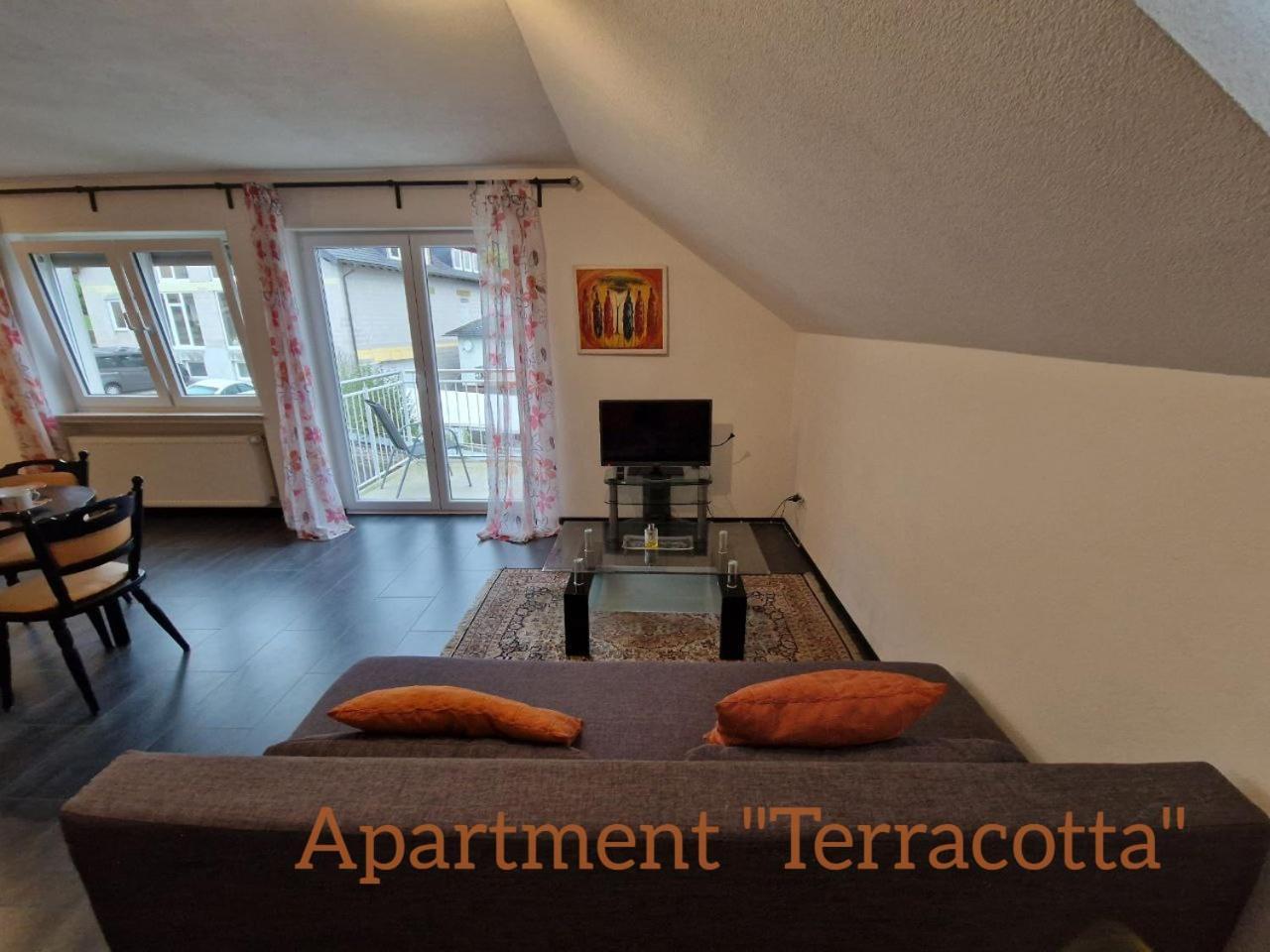 Weingut Im Moselkrampen Apartment Ellenz-Poltersdorf Ngoại thất bức ảnh