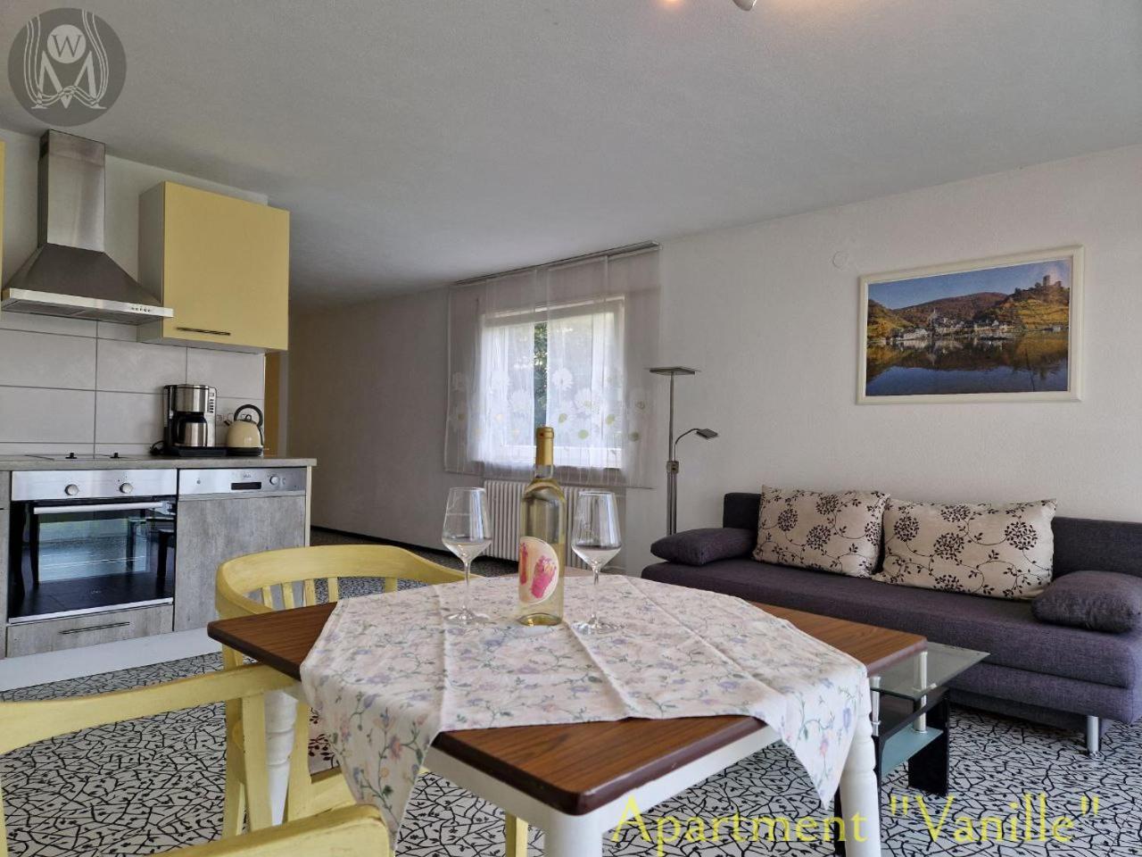 Weingut Im Moselkrampen Apartment Ellenz-Poltersdorf Ngoại thất bức ảnh